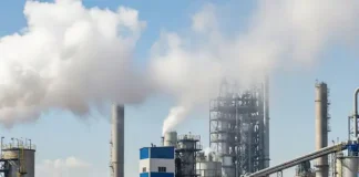 पश्चिम एशिया संकट का असर: भारत में मंडरा रहा यूरिया संकट का खतरा पश्चिम एशिया संकट का असर: भारत में मंडरा रहा यूरिया संकट का खतरा