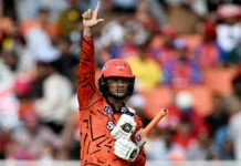 अभिषेक शर्मा का तूफान: पावरप्ले में सबसे तेज फिफ्टी, चेन्नई सुपर किंग्स के खिलाफ रचा इतिहास! अभिषेक शर्मा का तूफान: पावरप्ले में सबसे तेज फिफ्टी, चेन्नई सुपर किंग्स के खिलाफ रचा इतिहास!