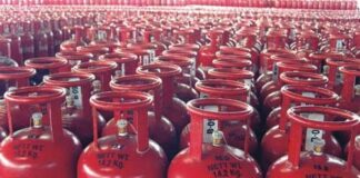 855 FIR और 48000 सिलेंडर ज़ब्त, 141 डिस्ट्रीब्यूटरों पर गिरी गाज ? 855 FIR और 48000 सिलेंडर ज़ब्त, 141 डिस्ट्रीब्यूटरों पर गिरी गाज ?