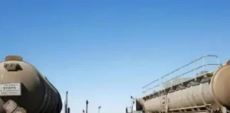 मिडिल ईस्ट संकट के बीच भारत को मिला नया ‘ऑयल-गैस खजाना ऊर्जा सुरक्षा को मिला बड़ा बूस्ट मिडिल ईस्ट संकट के बीच भारत को मिला नया ‘ऑयल-गैस खजाना’, ऊर्जा सुरक्षा को मिला बड़ा बूस्ट