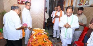 योग आयोग अध्यक्ष रुपनारायण सिन्हा पंचतत्व में विलीन: अंतिम यात्रा में उमड़ा जनसैलाब, “भारत माता की जय” के नारों से गूंजा रायपुर