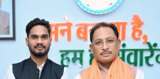मुख्यमंत्री से पत्रकार संघ के जिलाध्यक्ष छायाकांत भट्ट ने की सौजन्य भेंट, जताया आभार।