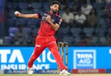 इतिहास के शिखर पर भुवनेश्वर कुमार: T20 में 350 विकेट लेने वाले पहले भारतीय तेज गेंदबाज इतिहास के शिखर पर भुवनेश्वर कुमार: T20 में 350 विकेट लेने वाले पहले भारतीय तेज गेंदबाज