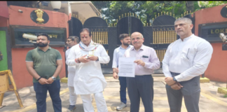 सरकारी अस्पतालों में नकली और घटिया दवाओं का आरोप, कांग्रेस ने राज्यपाल को सौंपा ज्ञापन