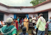 तुंहर विधायक – तुंहर द्वार कार्यक्रम के तहत सरायपाली विधायक चातुरी नंद पहुँची पंडापारा, अंतरला और मनकी
