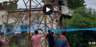 प्रेमी की तलाश में रेडियो टावर पर चढ़ी युवती, थाने में बोली- उसे बुलाओ, शादी कराओ; 5 घंटे बाद सुरक्षित उतारा