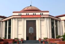 स्कूलों में मंत्रोच्चार मामला: हाईकोर्ट ने याचिका खारिज की, कहा- किसी छात्र को बाध्य नहीं किया जा सकता
