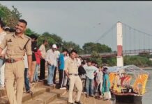 रायपुर के महादेव घाट में नदी से मिला अज्ञात शव, इलाके में मचा हड़कंप