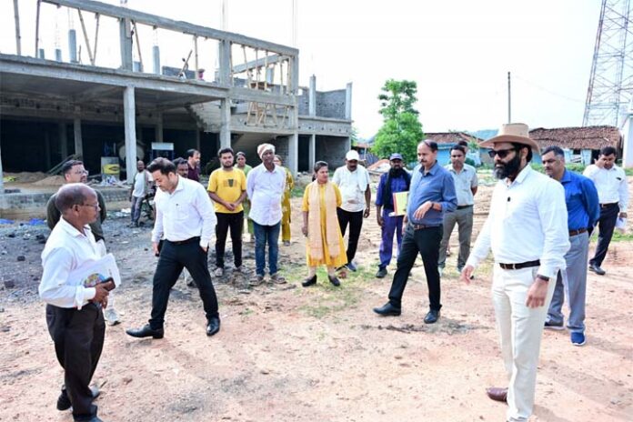 दुलदुला-और-बंदरचुवा-में-आधुनिक-बस-स्टैंड-निर्माण-कार्य-तेज
