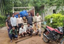 वन विभाग की बड़ी कार्रवाई: अवैध लकड़ी तस्करी पर शिकंजा, पिकअप-बाइक जब्त, चार आरोपी गिरफ्तार