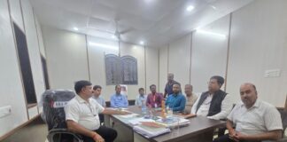 किराना एवं एजेंसी व्यापारी संघ के ज्ञापन पर प्रशासन का त्वरित एक्शन छोटे नोटों की समस्या के समाधान के लिए SDM ने बुलाई बैंक अधिकारियों एवं व्यापारियों की संयुक्त बैठक