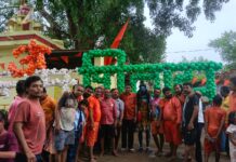 31 फीट की विशाल कांवड़ और 25 हजार रुद्राक्ष से बने चार भाव शिवलिंग रहे आकर्षण का केंद्र