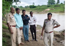 मुंगेली में ब्लैकमेलिंग का खौफनाक अंत: दोस्त की पत्नी से संबंध, वीडियो बनाकर धमकाता था युवक; पति-पत्नी ने गला घोंटकर की हत्या