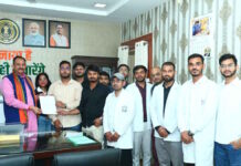 🩺 राजनांदगांव में खत्म हुई जूनियर डॉक्टरों की हड़ताल, स्वास्थ्य मंत्री के आश्वासन के बाद लिया फैसला