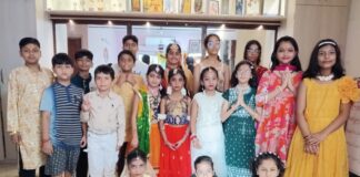 📰 जन्माष्टमी पर भक्ति और उत्साह का रंग, नन्हे कलाकारों ने सजाई कृष्ण भक्ति की मनमोहक झांकी
