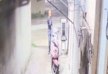 सरायपाली थाना के सामने से एक्टिवा चोरी, CCTV में कैद हुआ संदिग्ध
