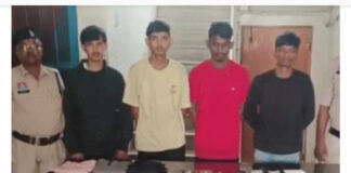 🚨 बिलासपुर में मदद के बहाने मोबाइल चोरी, फिर बैंक खातों से ₹2.84 लाख निकाले; 4 आरोपी गिरफ्तार