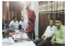 🚨 बलरामपुर में नान के DM पर ACB का शिकंजा, 22 हजार रुपये लेते गिरफ्तार; 11 लाख के भुगतान के बदले रिश्वत मांगने का आरोप