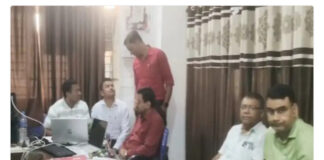 🚨 बलरामपुर में नान के DM पर ACB का शिकंजा, 22 हजार रुपये लेते गिरफ्तार; 11 लाख के भुगतान के बदले रिश्वत मांगने का आरोप