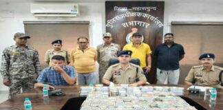 महासमुंद में खैर लकड़ी तस्करी का मामला: 70 टन लकड़ी बरामद, ₹1.70 करोड़ नकद जब्त करने का दावा