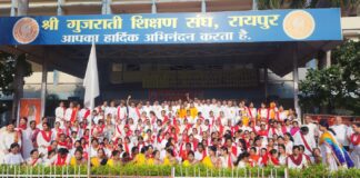 🧘♀️ देवेन्द्र नगर में गूंजा योग का संदेश, 800 साधकों ने किया सामूहिक योगाभ्यास