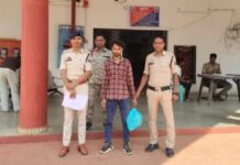 कुसमी में बाइक चोरी के आरोपी को पुलिस ने किया गिरफ्तार, मक्के के खेत से बरामद हुई मोटरसाइकिल