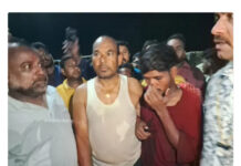 🚨 कनहर नदी में फंसा युवक, 2 घंटे बाद सुरक्षित निकाला गया; पुलिस-नगरपालिका और रेस्क्यू टीम ने बचाई जान