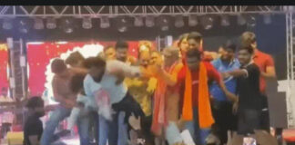 दुर्ग में गरबा कार्यक्रम के दौरान विवाद और मारपीट, कांग्रेस जिला अध्यक्ष धीरज बाकलीवाल को मंच से उतारा; FIR दर्ज
