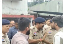 भिलाई में भाजयुमो का थाने में हंगामा, महिला SI पर मोबाइल छीनने और थप्पड़ मारने का आरोप; दूसरी FIR दर्ज