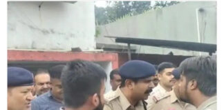 भिलाई में भाजयुमो का थाने में हंगामा, महिला SI पर मोबाइल छीनने और थप्पड़ मारने का आरोप; दूसरी FIR दर्ज