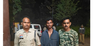 बलरामपुर: स्कूल परिसर में सहायक शिक्षक से मारपीट का आरोप, पुलिस ने आरोपी को गिरफ्तार कर जेल भेजा