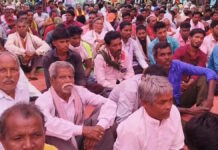 गरियाबंद में 128 गांवों के लोगों की महापंचायत, विस्थापन के विरोध में 60 दिन का अल्टीमेटम