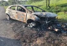 🚨 डोंगरगढ़-मुरमुंदा रोड पर कार और स्कूटी में जोरदार टक्कर, दोनों वाहन जलकर खाक