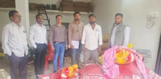 कवर्धा में अवैध धान कारोबार पर प्रशासन का शिकंजा, 5 जगहों से 216 बोरी धान जब्त